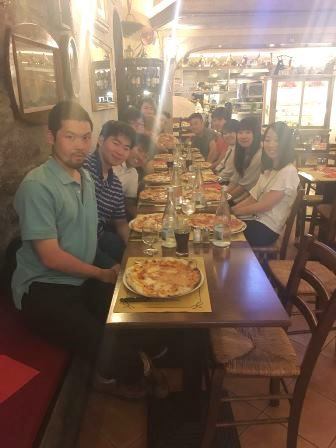 Trips/Italy/pizza.jpg